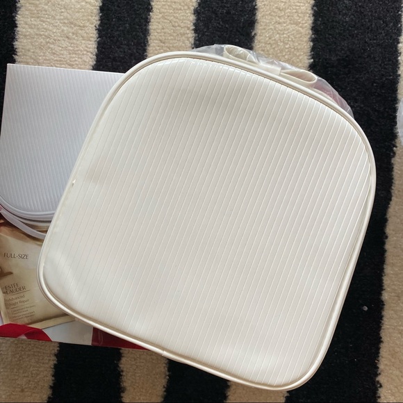 🌟Estée Lauder Cute Bow Handle Travel Makeup Skincare Bag - Picture 1 of 7